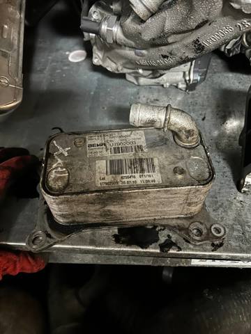 Масляний радіатор охолодження рідини АКПП A6511800665 MERCEDES