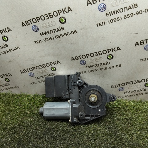 Привід ліфта задній 0130821697 VAG