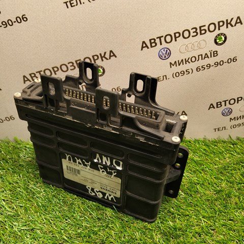 Блок керування трансмісією 01N927733CP VAG
