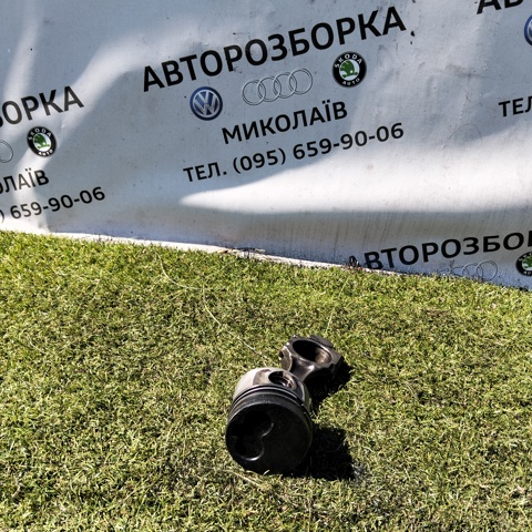 Поршень в зборі 028107065CC001 VAG