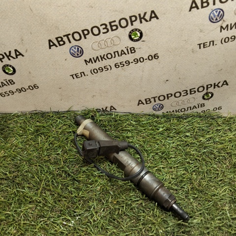 Форсунка вприску палива 028130201 VAG