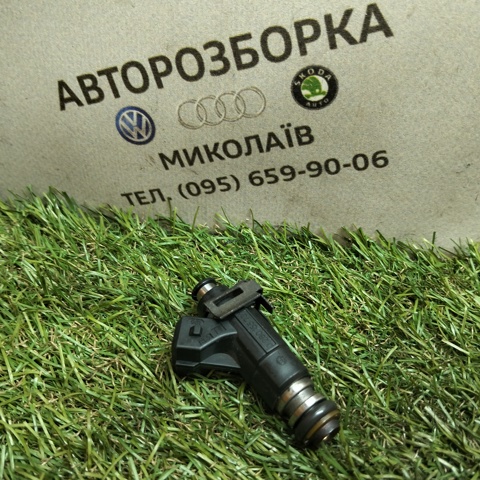 Форсунка інжектора 030906031E VAG