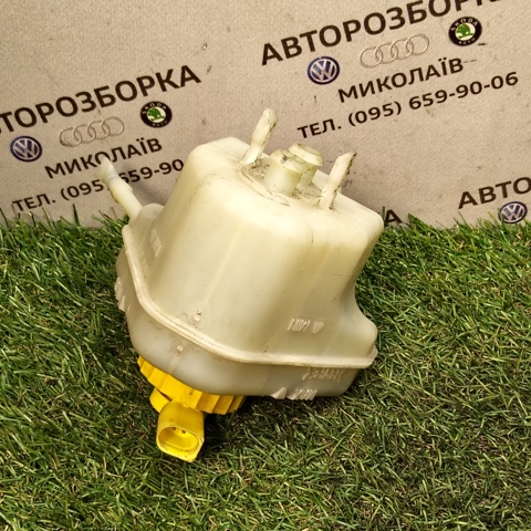 Бачок ГГЦ 03350884911 VAG