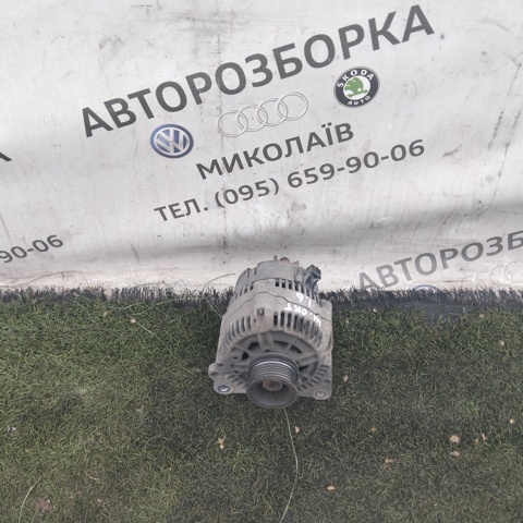 Авто генератор 037903025C VAG