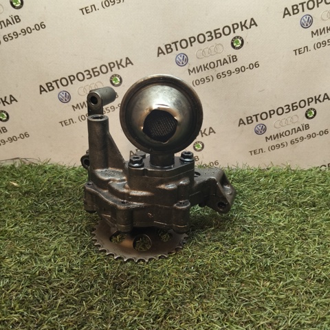 Насос маслозакачуючий 038115105B VAG
