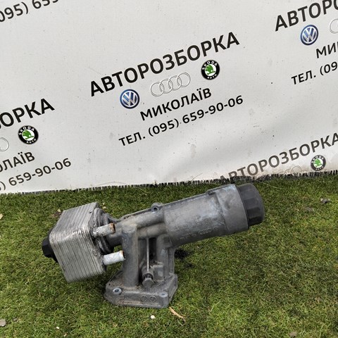 Кронштейн масляного фільтра 038115389C VAG