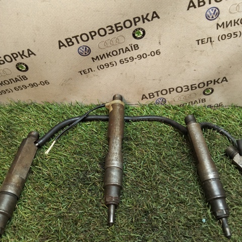 Форсунка інжектора 038130201F VAG
