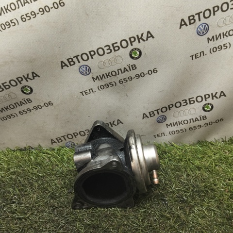 Клапан EGRсістеми рециркуляції відпрацьованих газів 038131501AF VAG