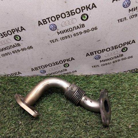 Патрубок системи рециркуляції ВГ 038131521AJ VAG