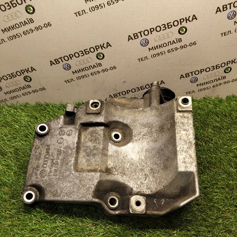 Кронштейн компресора кондиціонера 038260885C VAG