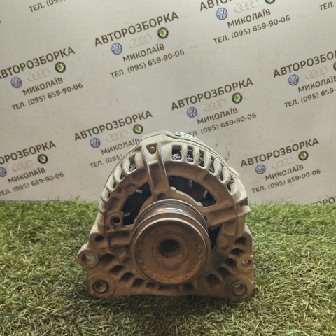 Генератор автомобільний 038903023L VAG