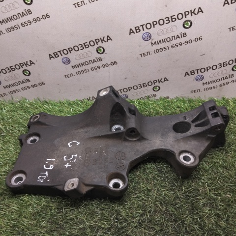 Кронштейн кріплення генератора 038903143AF VAG