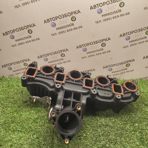 Колектор впускний 03L129711 VAG