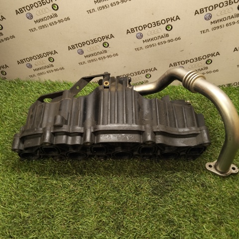 Колектор впускний 03L129711P VAG