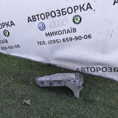 Балка кріплення двигуна 03L199207B VAG