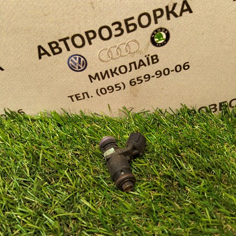 Форсунка паливна 04E906031H VAG