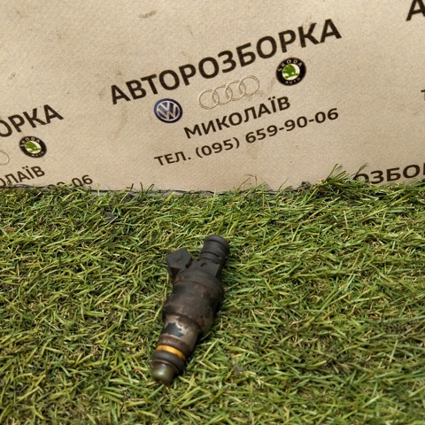 Форсунка дизельна в зборі, розпилювач + тримач 058133551 VAG
