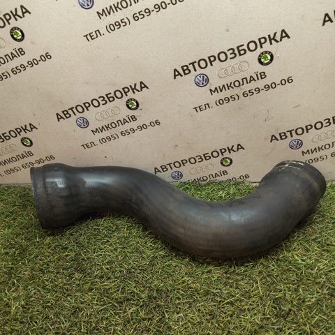 Патрубок повітряний, вхід в турбіну (наддув) 058145838A VAG