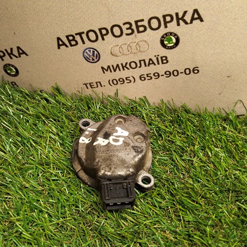 Датчик положення распредвалу 058905161B VAG