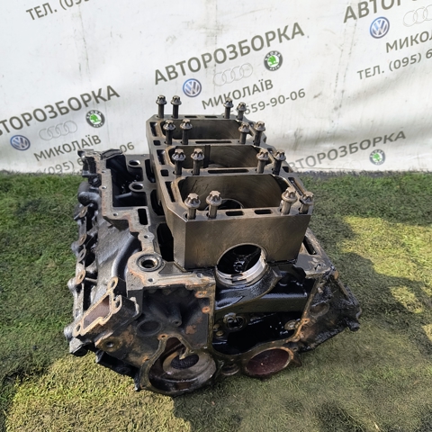 Блок двигуна 059103011AR VAG