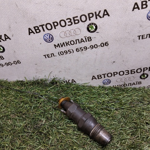 Форсунка вприску палива 068130202G VAG