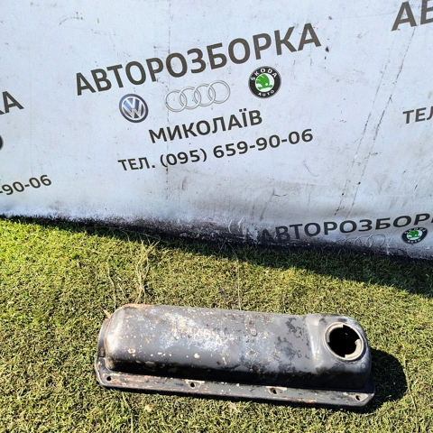Кришка двигуна 06A103469AE VAG