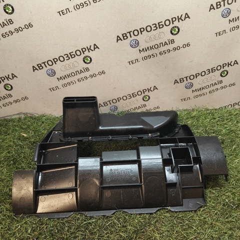 Масловідбивач піддону двигуна 06B103623C VAG
