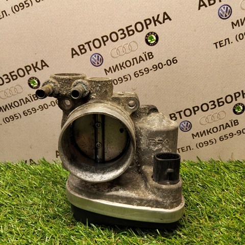 Дросільна заслінка в зборі 06F133062 VAG