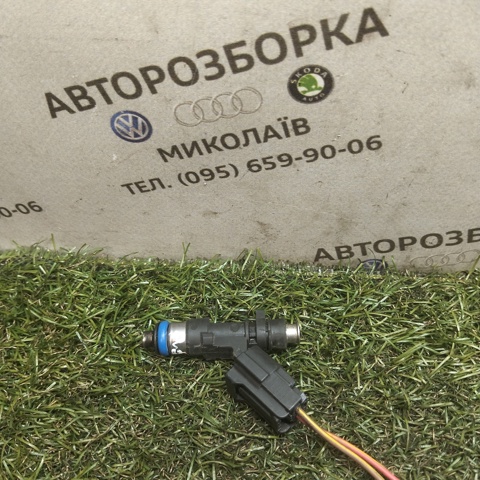 Форсунка інжектора 06H906031 VAG