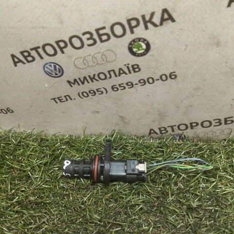 Датчик положення (оборотів) коленвалу 06H906433C VAG