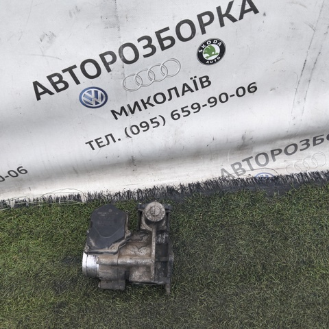 Клапан рециркуляції відпрацьованих газів EGR 076131501B VAG