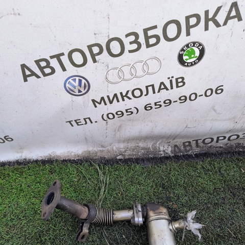 Патрубок радіатора системи рециркуляції ОГ 076131525C VAG