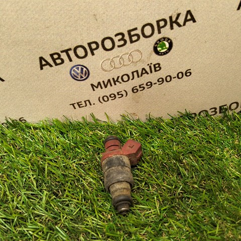 Форсунка вприску палива 078133551BA VAG