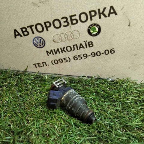 Форсунка дизельна в зборі, розпилювач + тримач 078133551L VAG