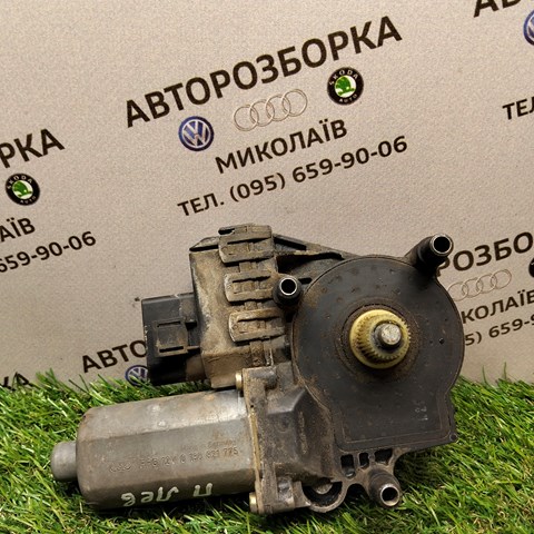 Привід ліфта передній 130821775 VAG