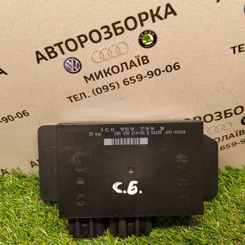 Блок управління центральним замком 1C0959799B VAG