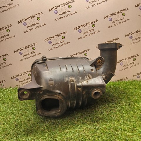 Корпус повітряного фільтра 1F0129607 VAG