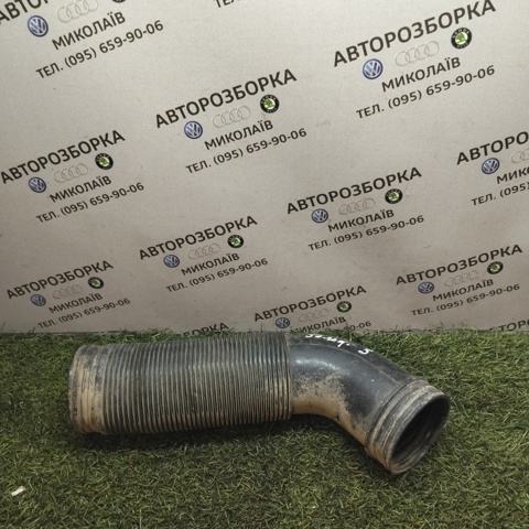 Патрубок повітряний, вихід повітряного фільтра 1H0129627AP VAG