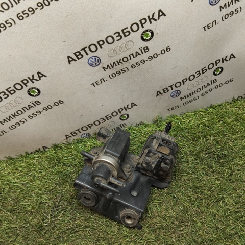 Перетворювач тиску (соленоїд) наддуву / EGR 1H0906627 VAG