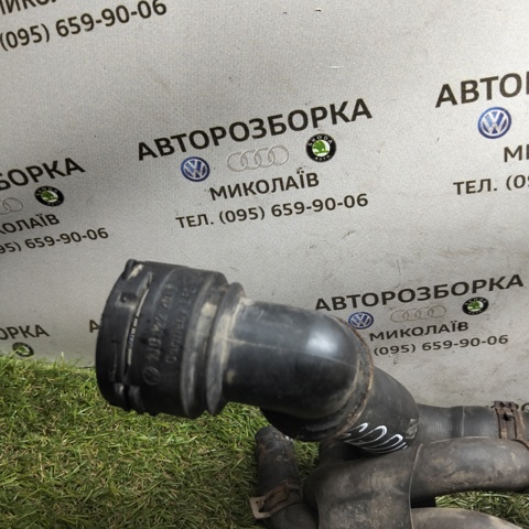 Сполучна муфта радіатора охолодження 1J0122291F VAG