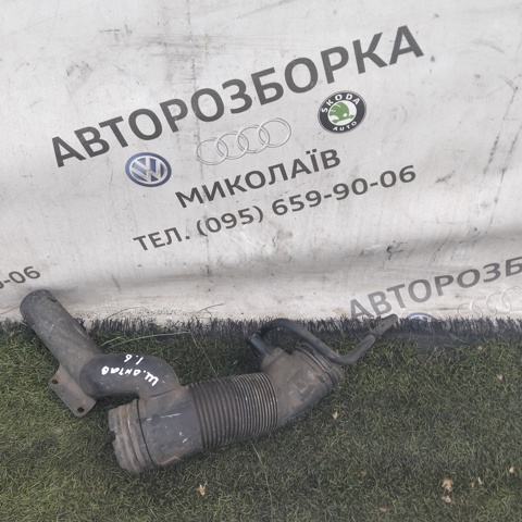 Головний патрубок витратоміра повітря (черепаха) 1J0129684E VAG