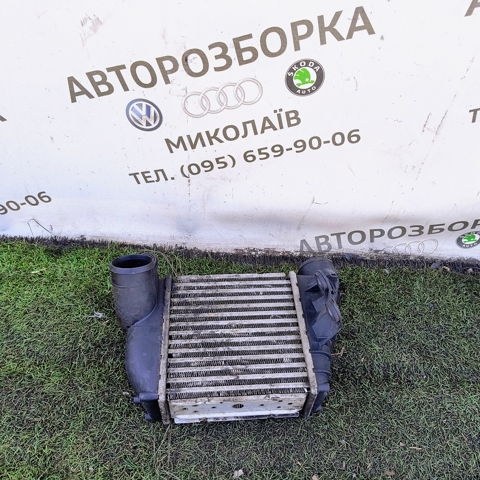 Система охолодження наддувочного повітря 1J0145803S VAG
