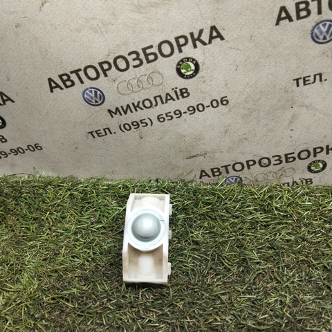 Кліпса педалі троса зчеплення 1J0721169 VAG