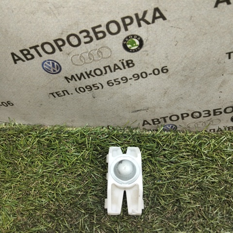 Кліпса педалі троса зчеплення 1J0721169A VAG