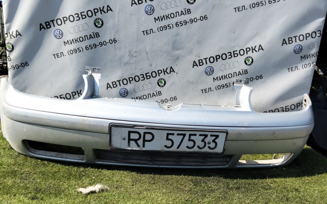 Бампер на авто 1J0807217C VAG