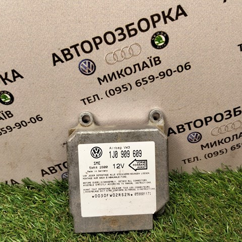 Блок управління airbag 1J0909609 VAG