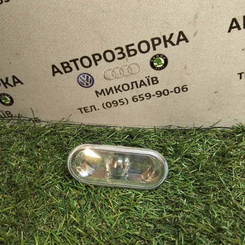 Поворітель повороту на крилі 1J0949117 VAG