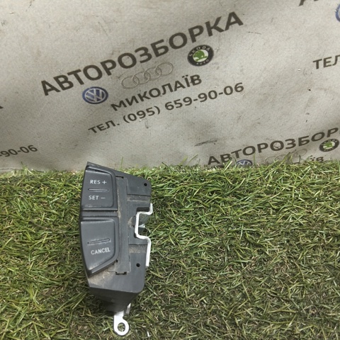Блок кнопкових перемикачів рульового колеса 1J0959537F VAG