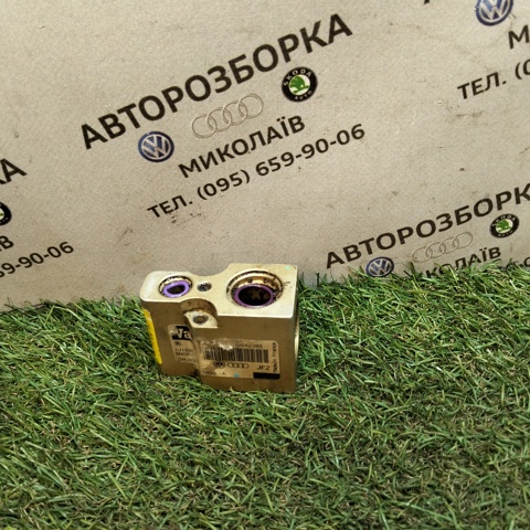 Клапан розширювальний 1J1820103B VAG