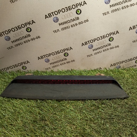 Ліхтар сигналу гальмування Фольксваген Пассат B5